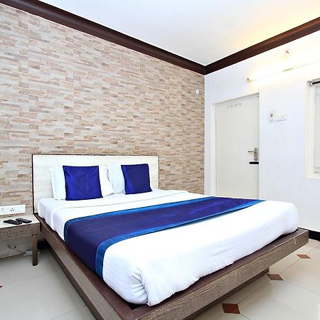 Hotel Pratham International Ooty Exteriör bild