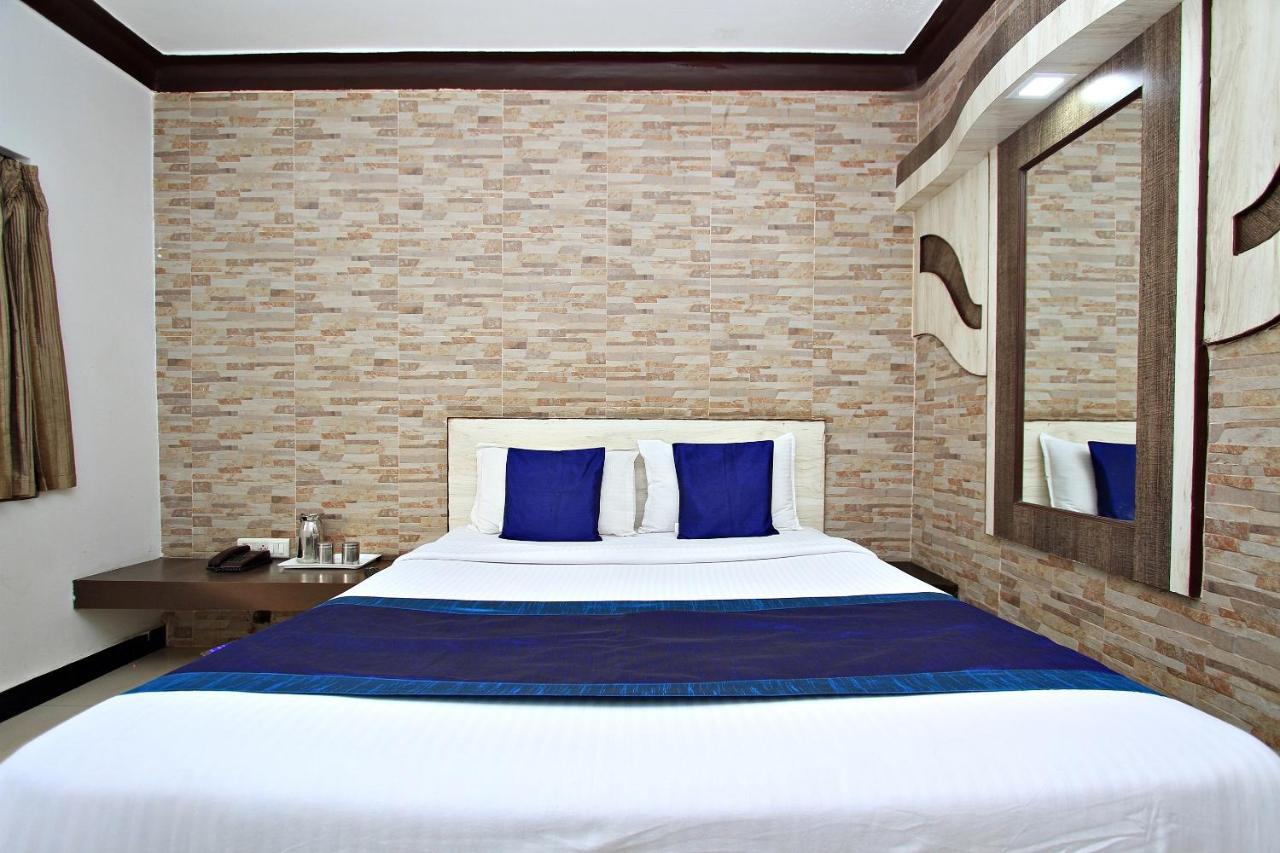 Hotel Pratham International Ooty Exteriör bild