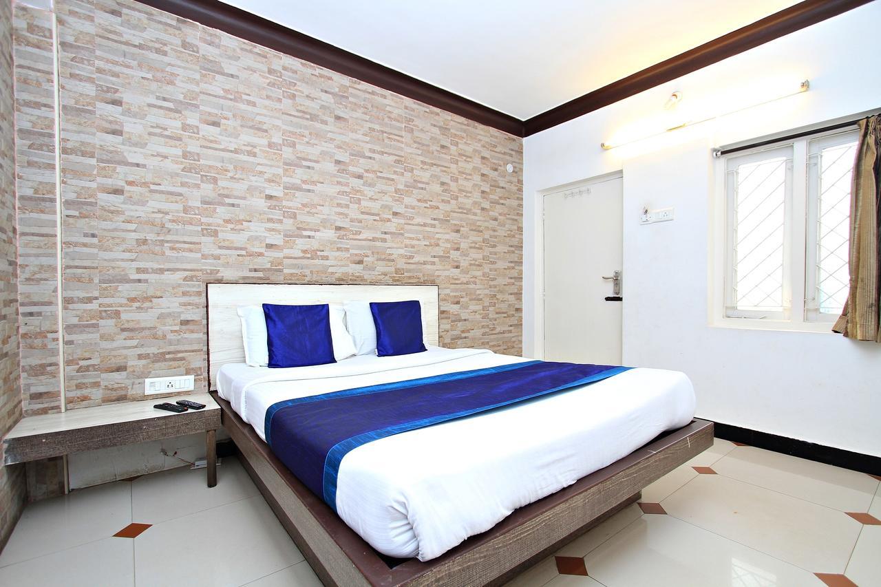 Hotel Pratham International Ooty Exteriör bild