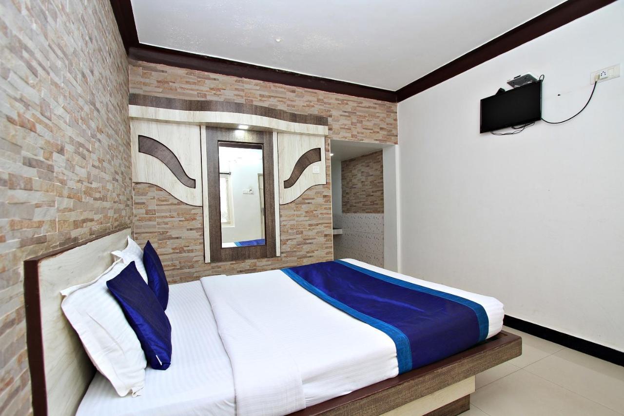 Hotel Pratham International Ooty Exteriör bild