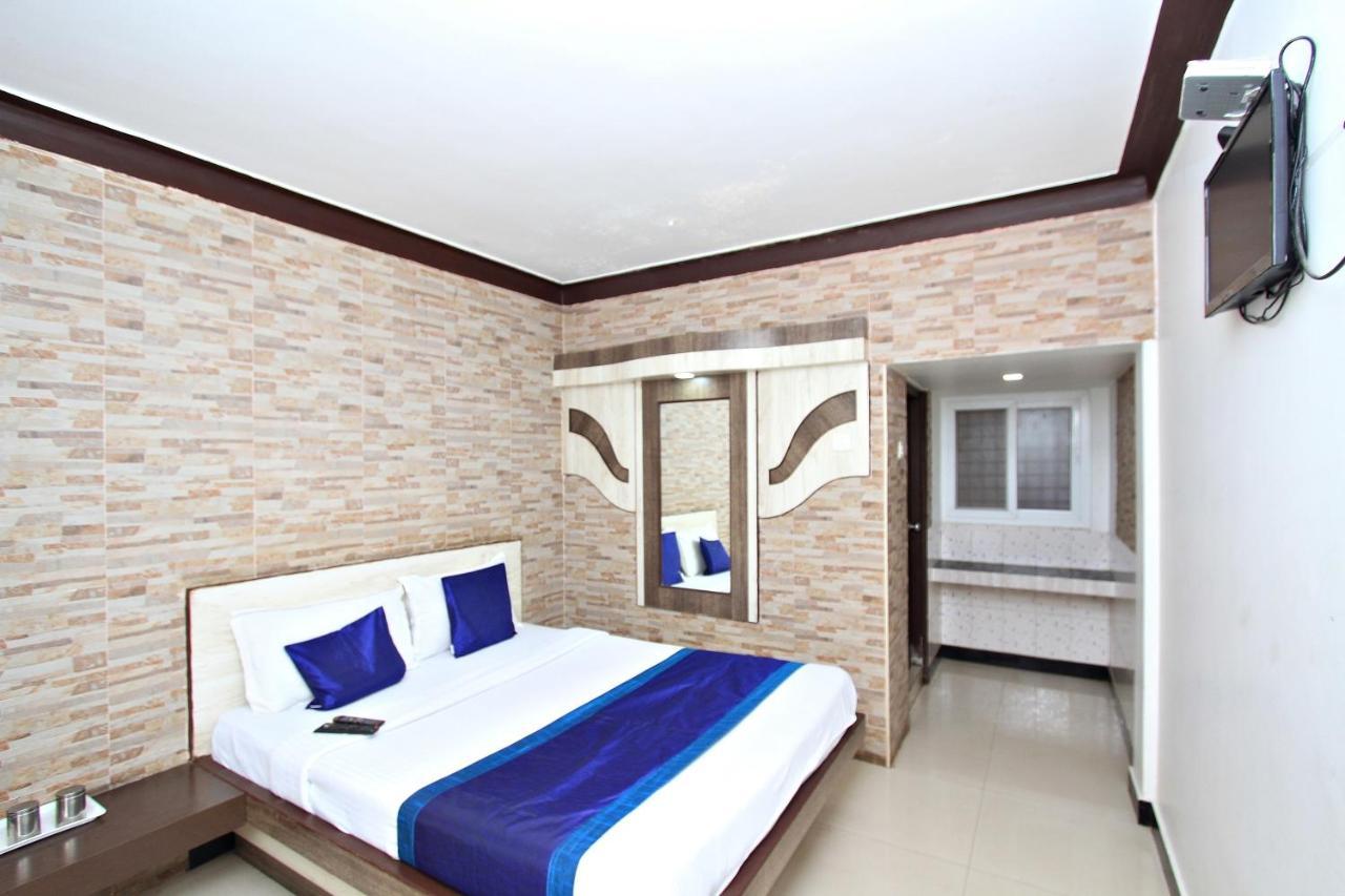 Hotel Pratham International Ooty Exteriör bild