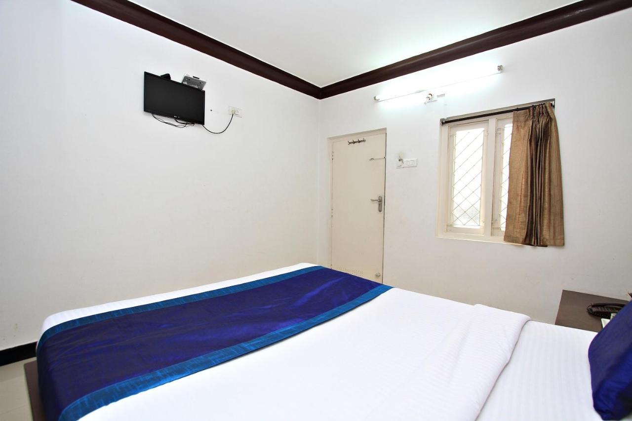 Hotel Pratham International Ooty Exteriör bild